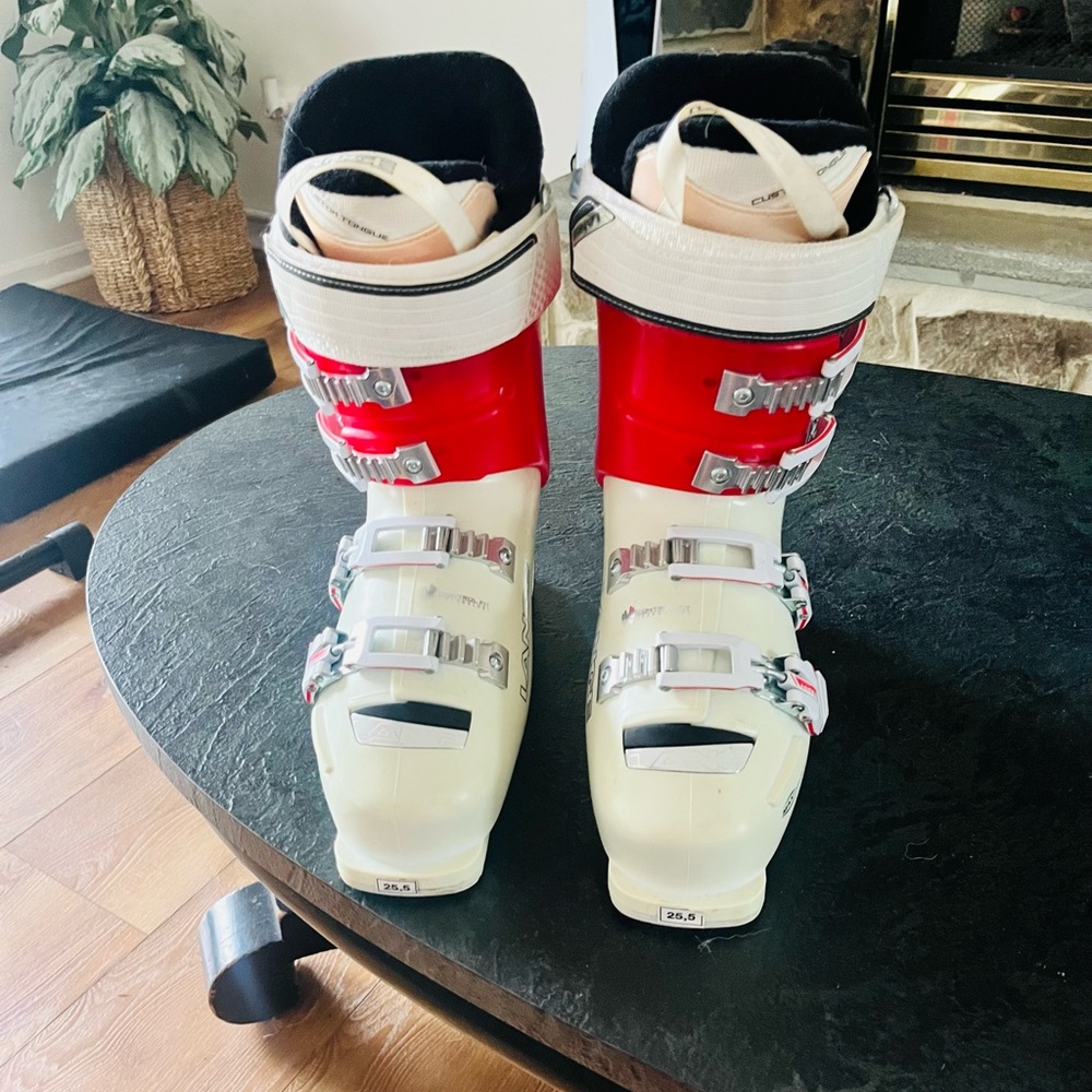 Lange ski boots